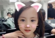 娱乐吃瓜酱可爱的女儿,可爱女儿萌态十足，萌化网友心